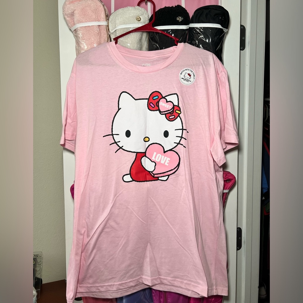 Hello Kitty Graphic Tee